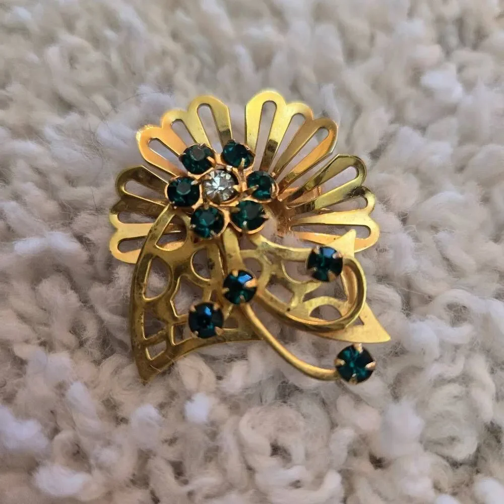 Vintage Gold Flower Green Rhinestone Brooch Pin